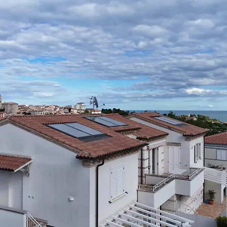 S023 - Sirolo, Magnifico Trilocale Design Con Terrazzo Sirolo